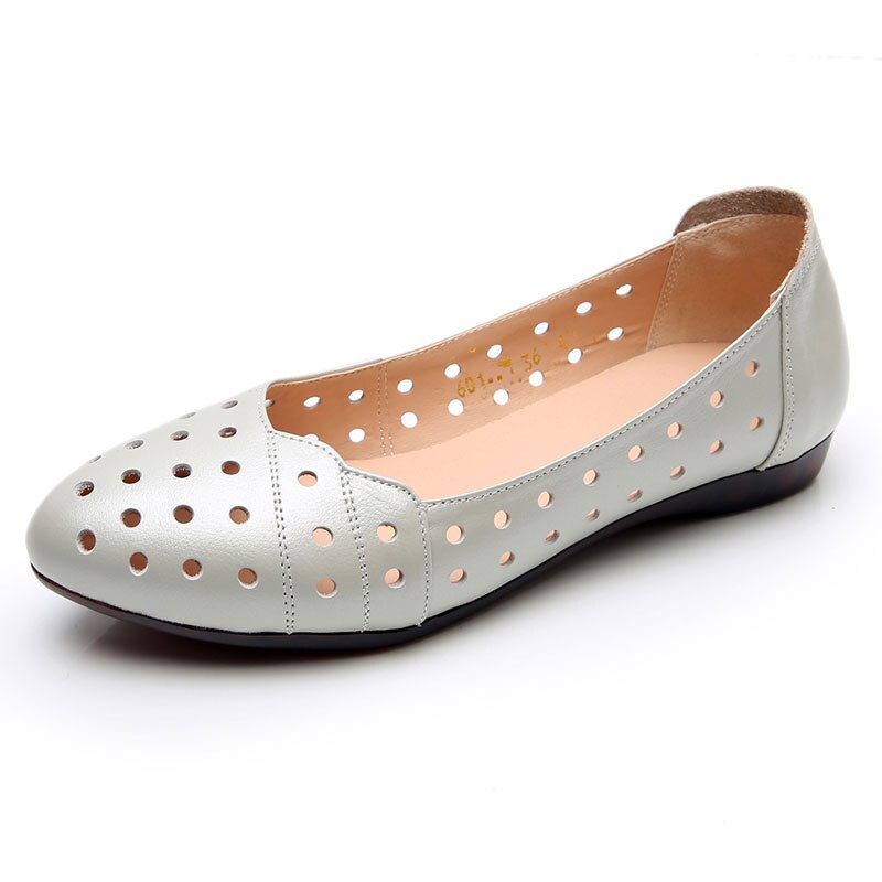 Women Flat shoes Low Heel Hollow Out Breathable Leather Soft Sandals