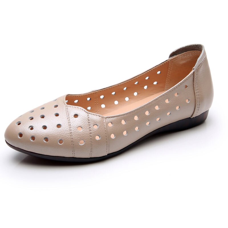 Women Flat shoes Low Heel Hollow Out Breathable Leather Soft Sandals