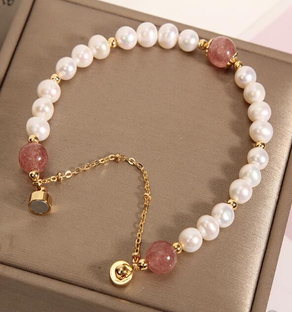 Natural freshwater pearl bracelet