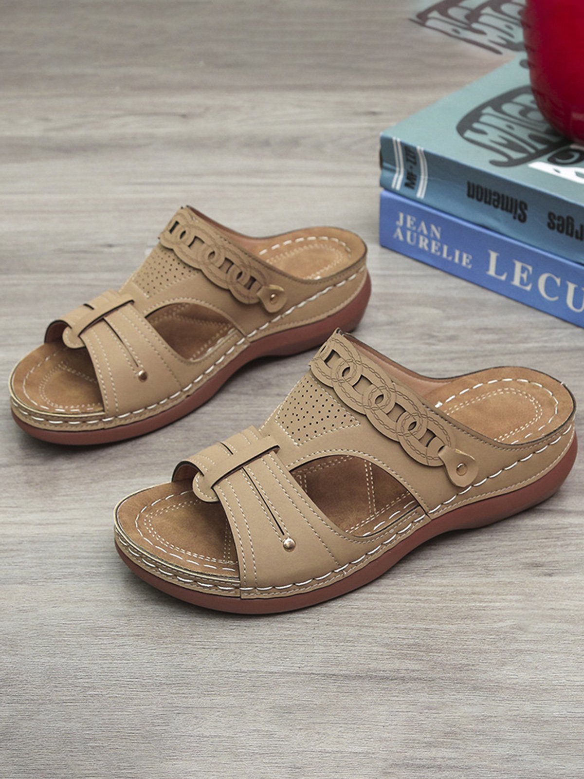 Retro Hollow Breathable Casual Sandals
